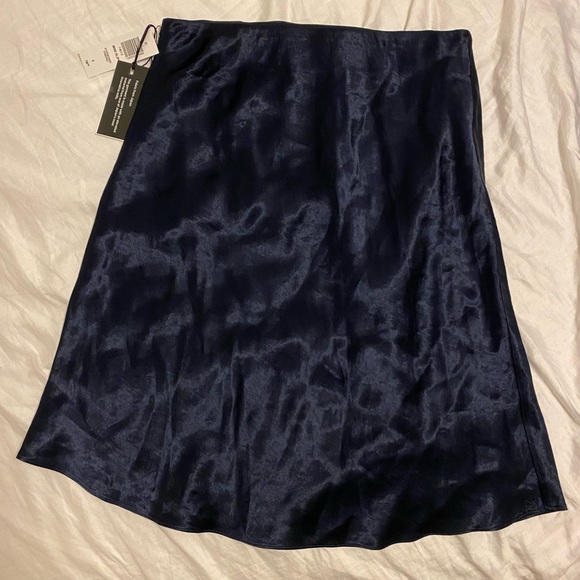 Babaton Dresses & Skirts - Babaton mini slip skirt